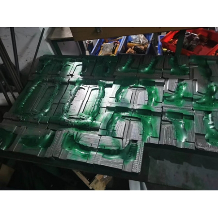 医療機器用デジタル赤外線温度計プラスチックカバー射出成形金型