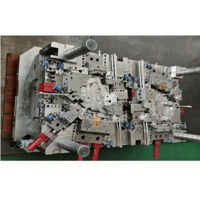 自動車部品用精密射出成形金型